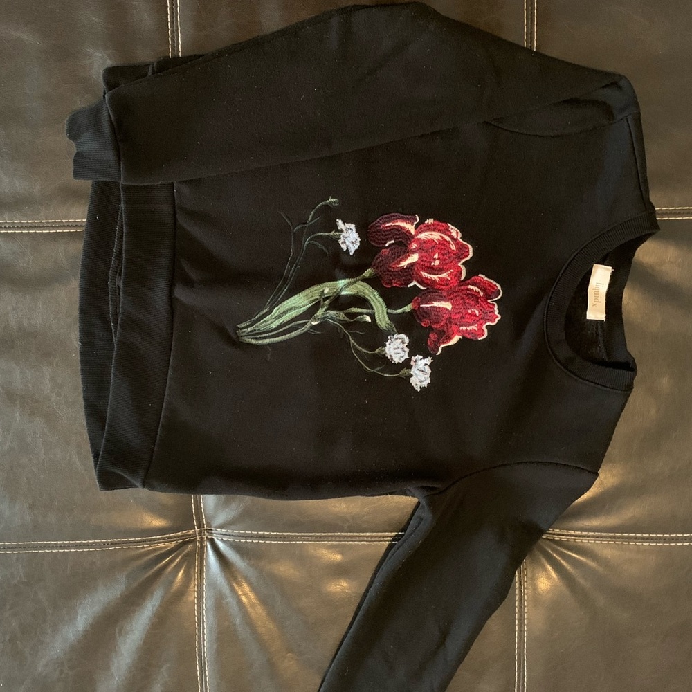 Liquidx embroidered flower crewneck
